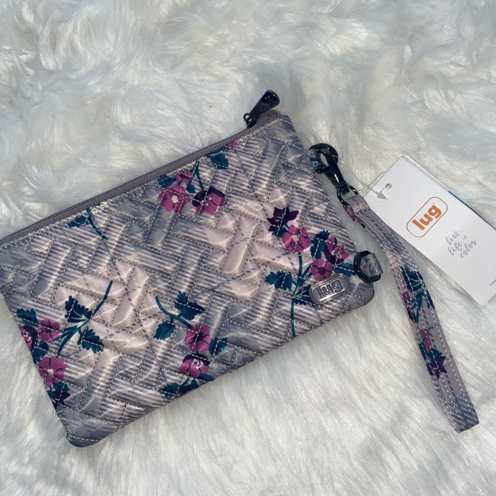 Lug Peekaboo Wristlet